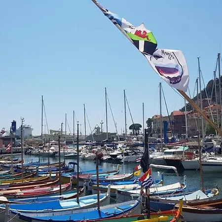 Apartman Guisol 17 Attic Cocon Port De Nizza