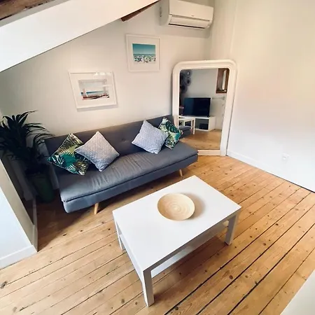 Guisol 17 Attic Cocon Port De نيس