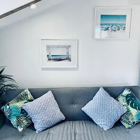 Guisol 17 Attic Cocon Port De